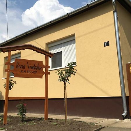 Rozsa Vendeghaz Hotel Токай Екстериор снимка
