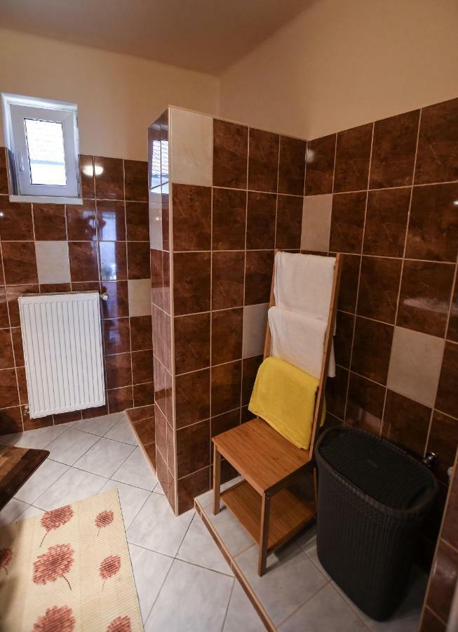 Rozsa Vendeghaz Hotel Токай Екстериор снимка