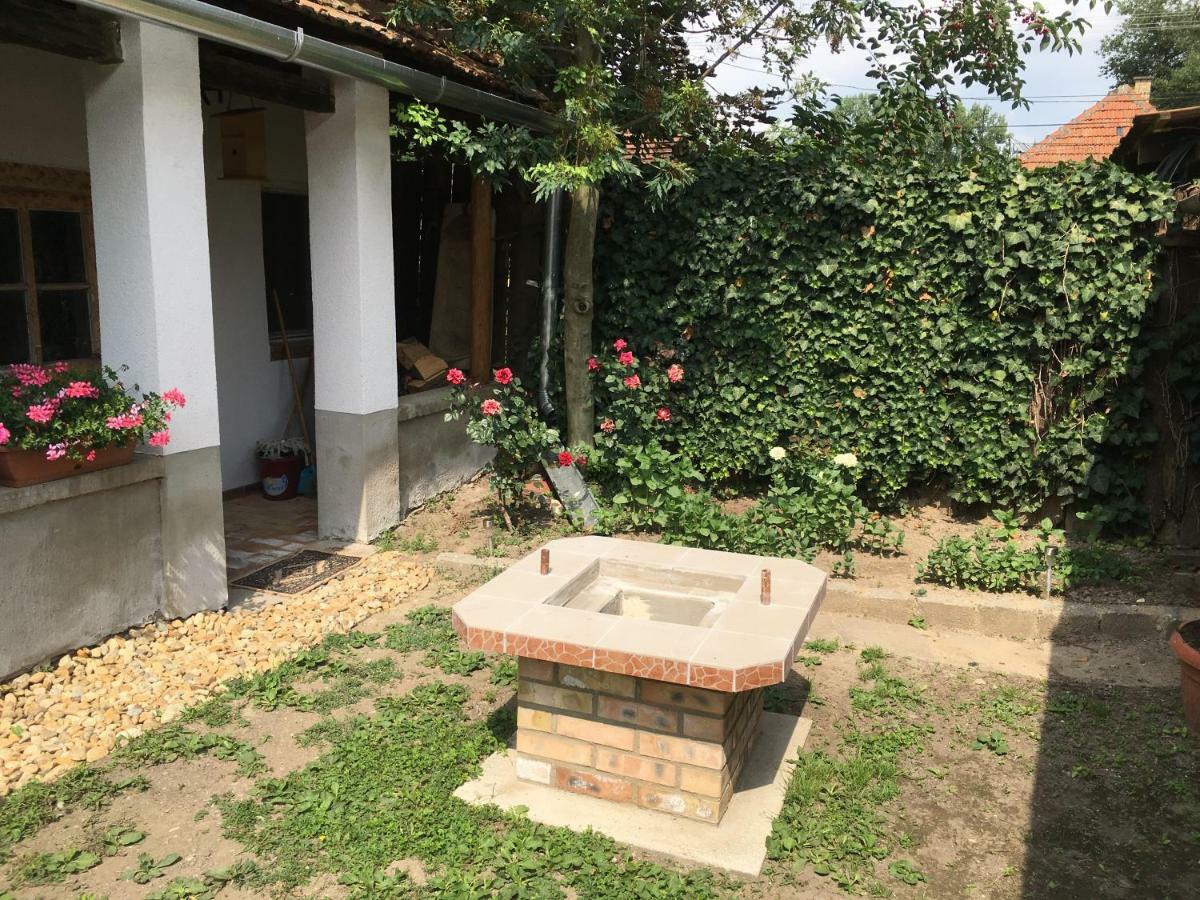 Rozsa Vendeghaz Hotel Токай Екстериор снимка