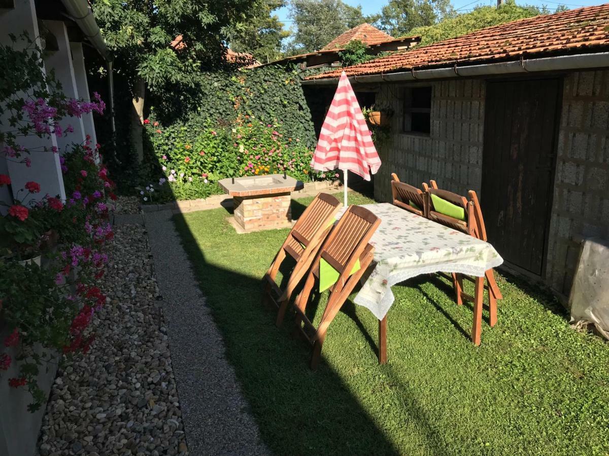 Rozsa Vendeghaz Hotel Токай Екстериор снимка